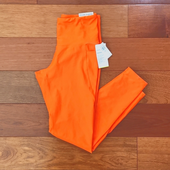 NWT Old Navy Neon orange high-rise leggings w side thigh pockets. Petite size M. - Picture 1 of 3